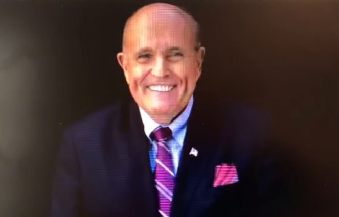judges-reportedly-stormed-off-set-when-rudy-giuliani-was-revealed-as-contestant-on-‘masked-singer’